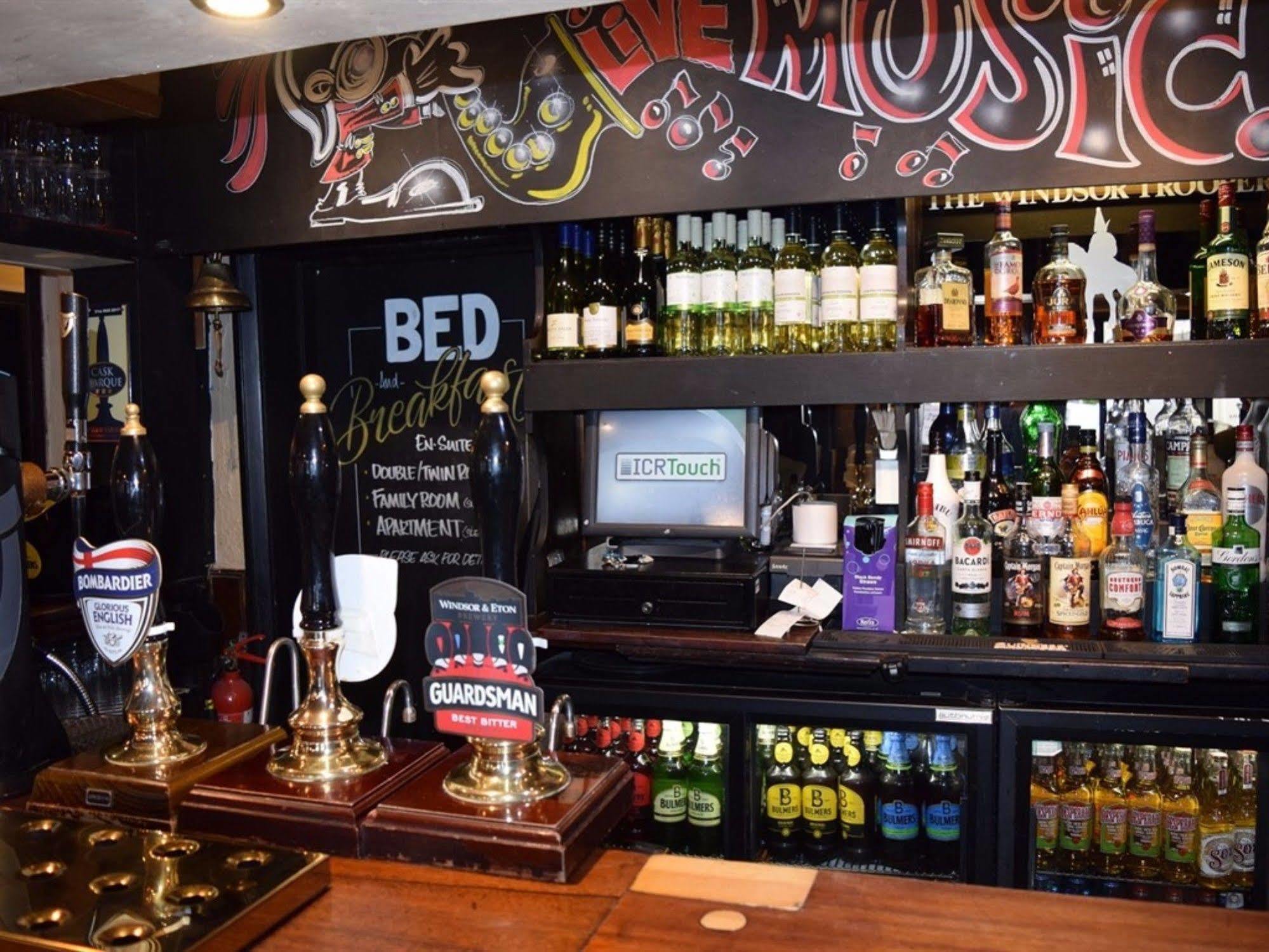 The Windsor Trooper Pub & Inn Экстерьер фото
