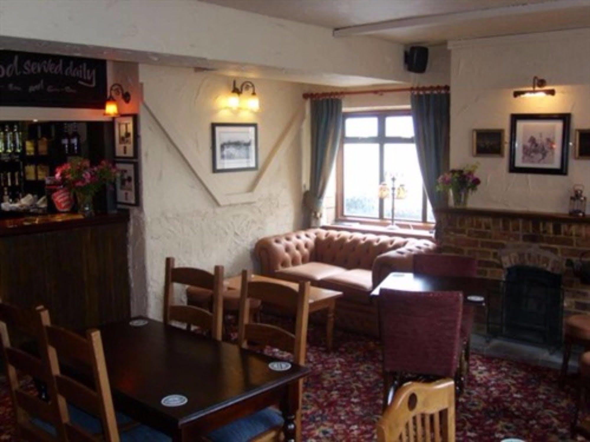 The Windsor Trooper Pub & Inn Экстерьер фото