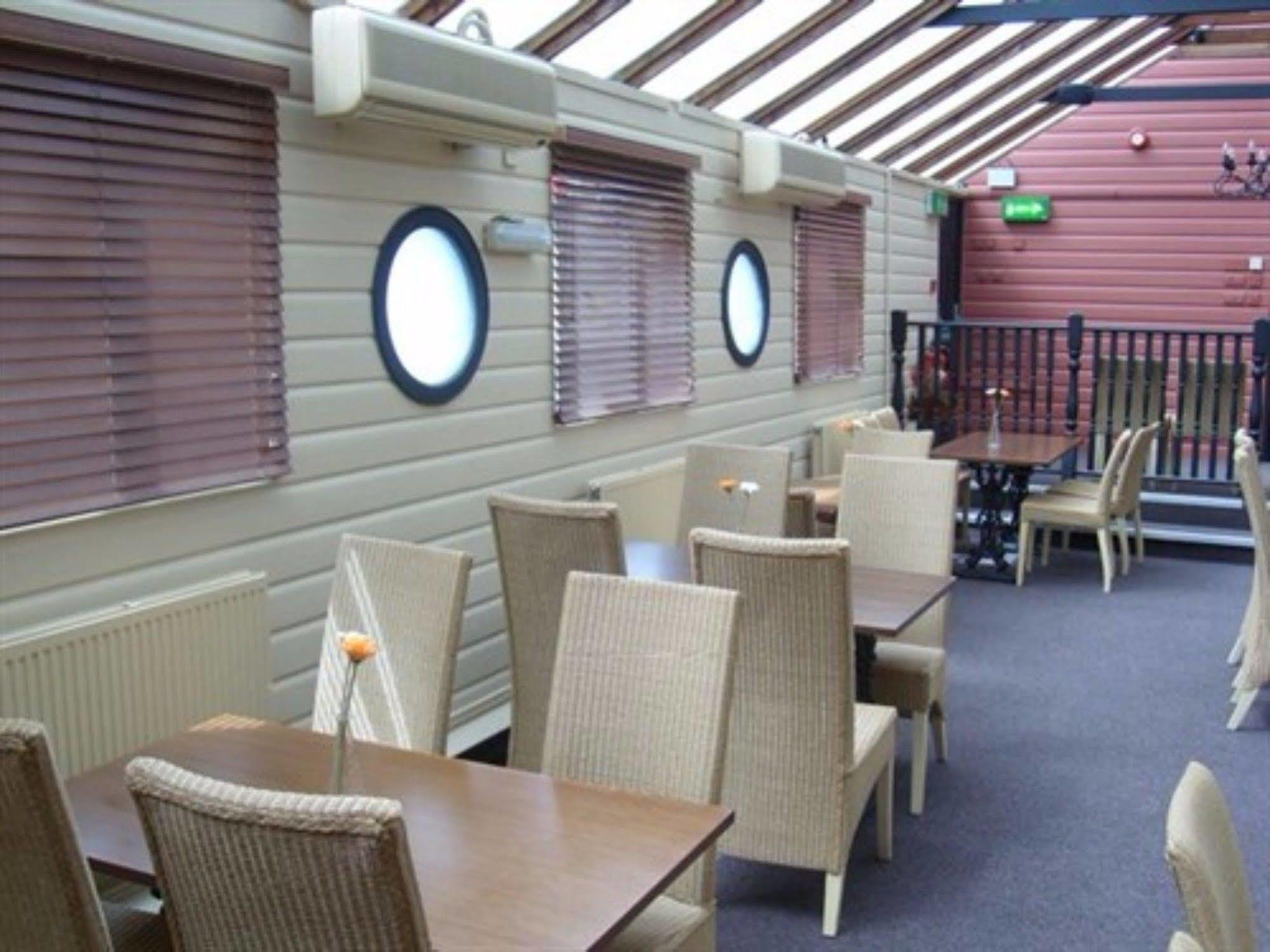 The Windsor Trooper Pub & Inn Экстерьер фото